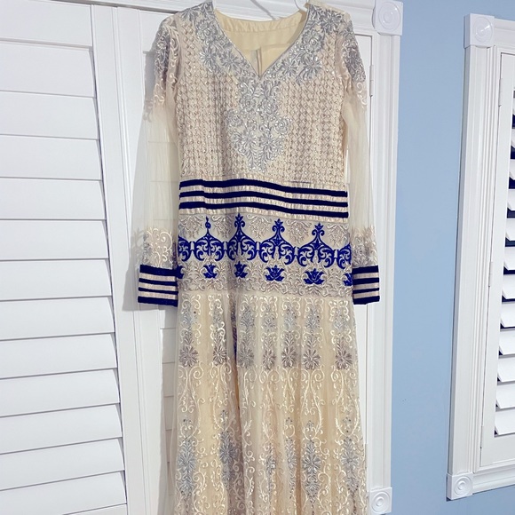 Stunning Indian Anarkali Outfit - for Wedding Receptions, Sanger’s or Mehndi! - Picture 1 of 3